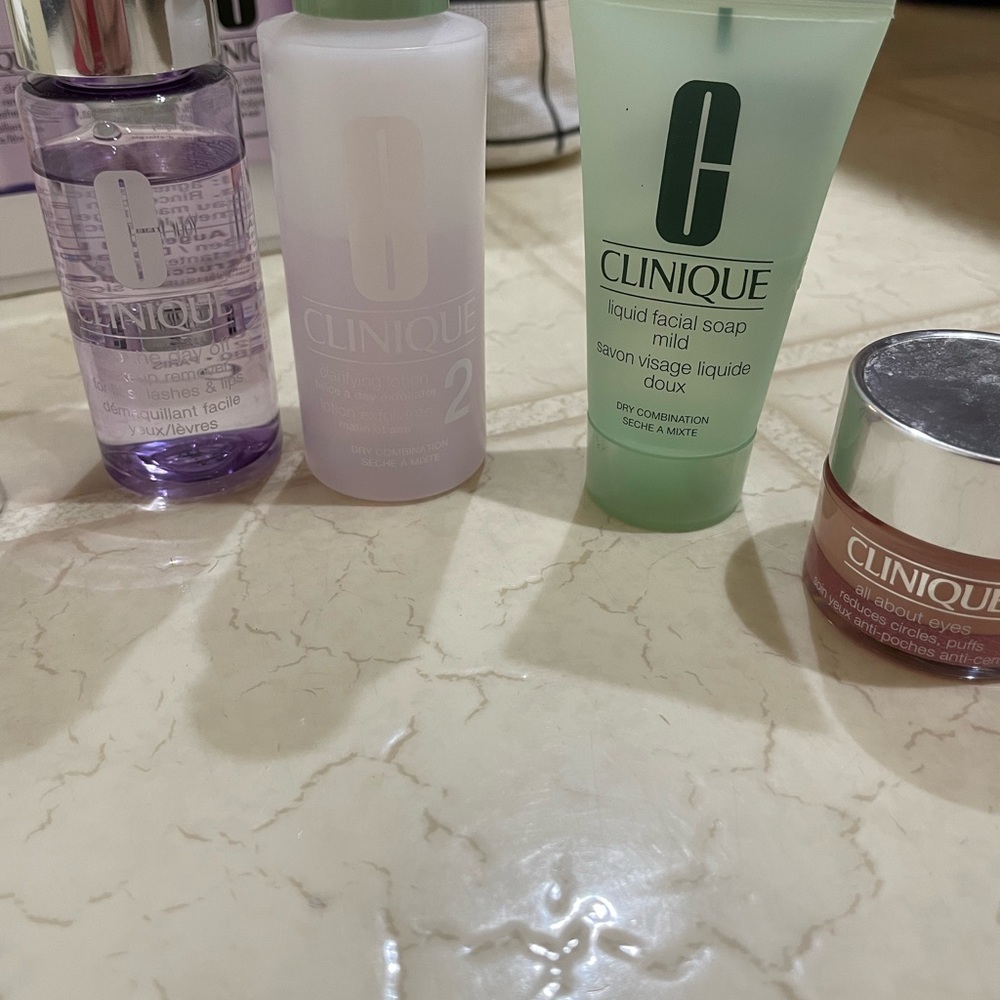 Clinique - Picture 10 of 13